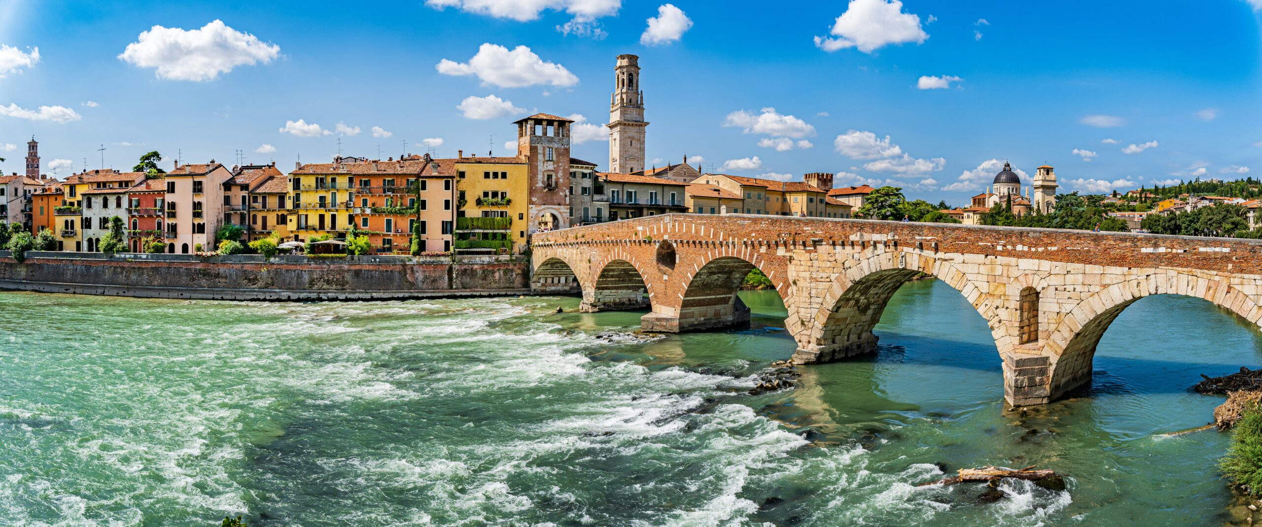 🏛 Verona – The City of Love and Legend